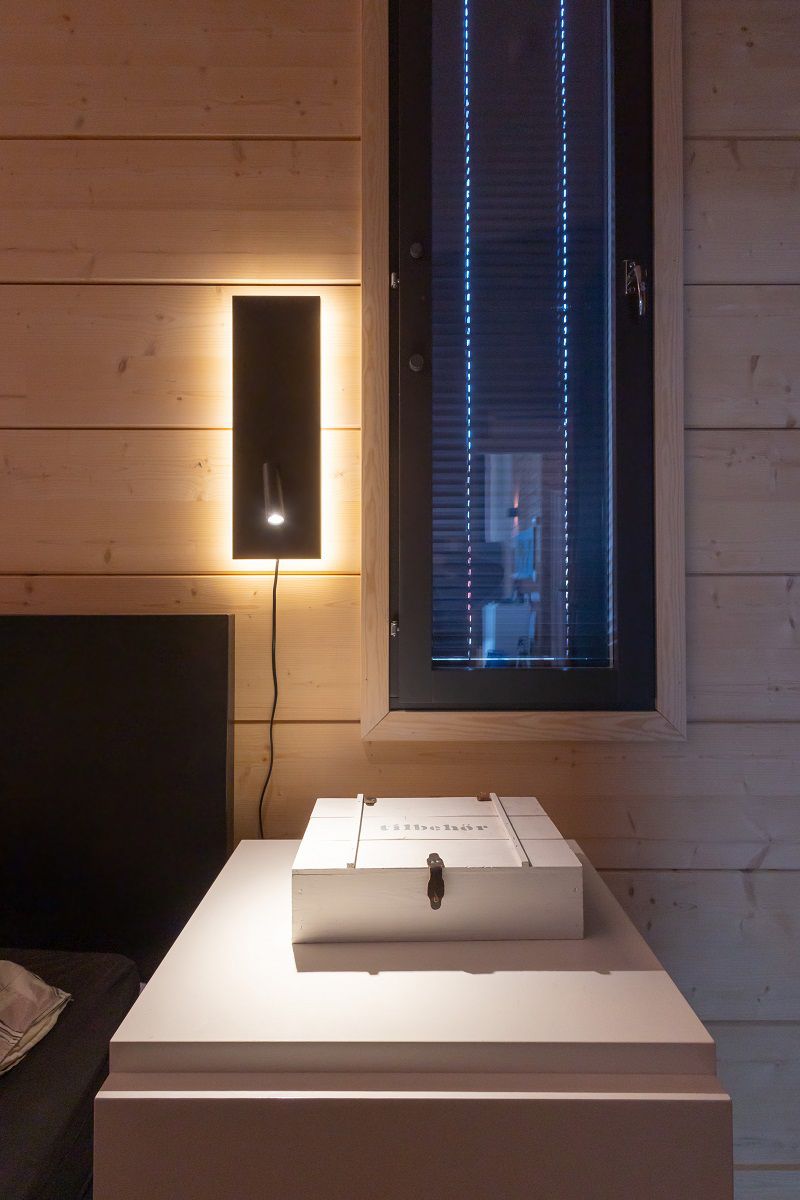 The Night reading light is also available with a connecting cable if required.