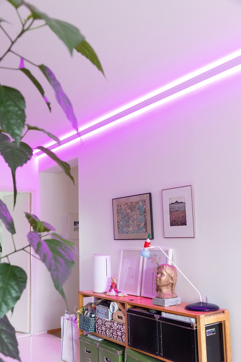 RGB+CCT led strip makes it easy to change the mood.