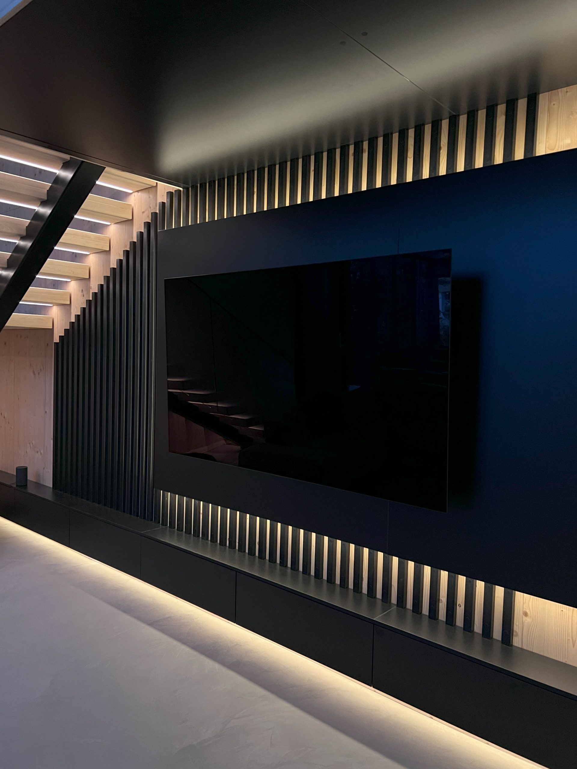 The Led strip has added visual depth to the structure.