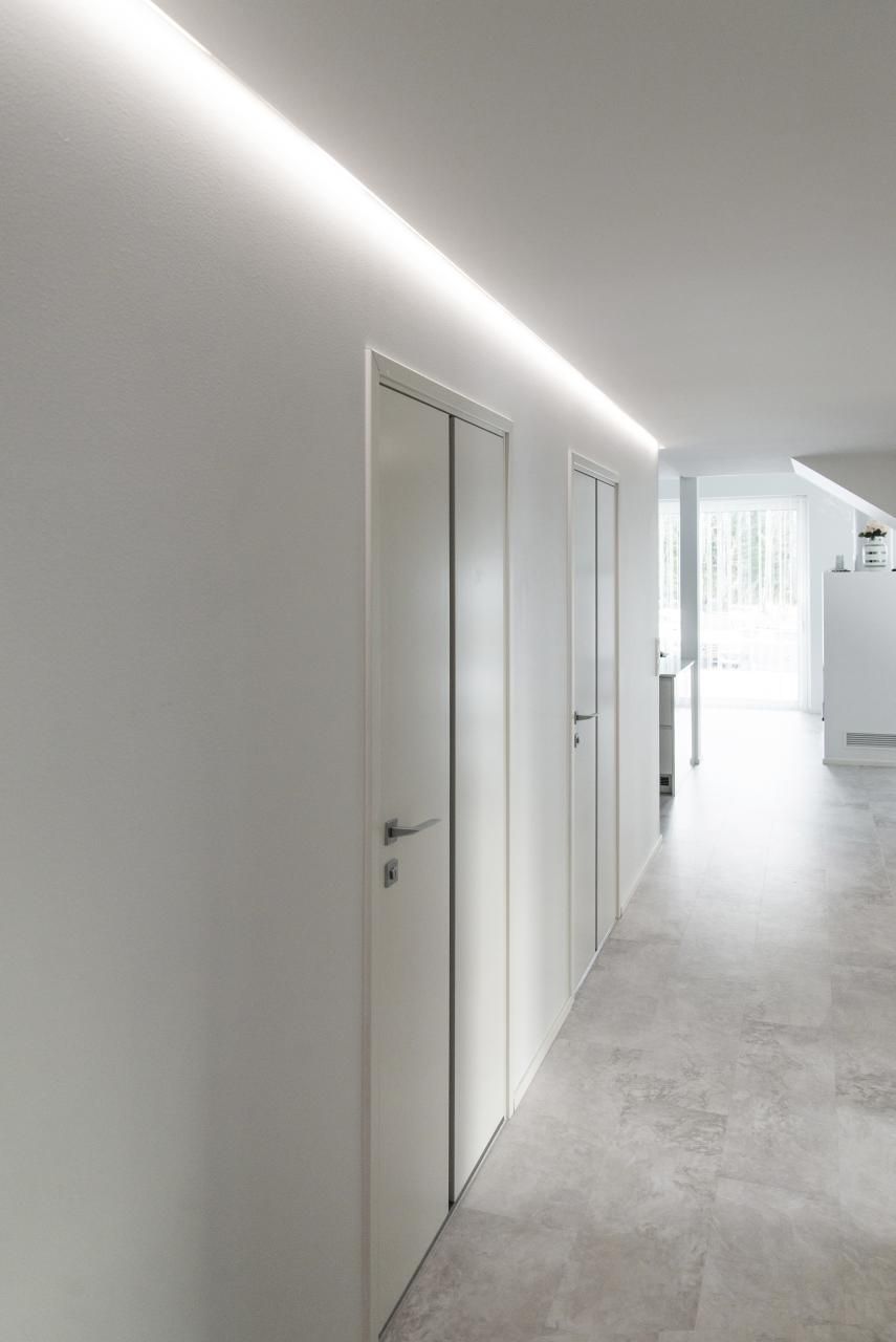 Alttext: "Green background on a white square with "LED STORE" text, highlighting energy efficient lighting. Ideal for environmentally friendly shops.